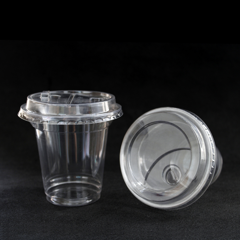 Clear Ice cream dessert disposable 12 oz plastic cups with lids