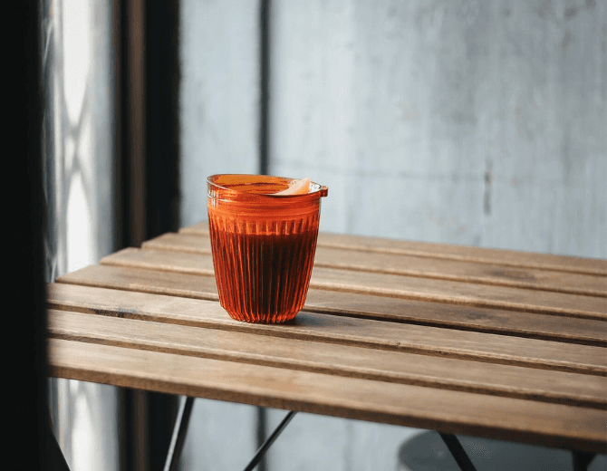 Huskee coffee cup on a table